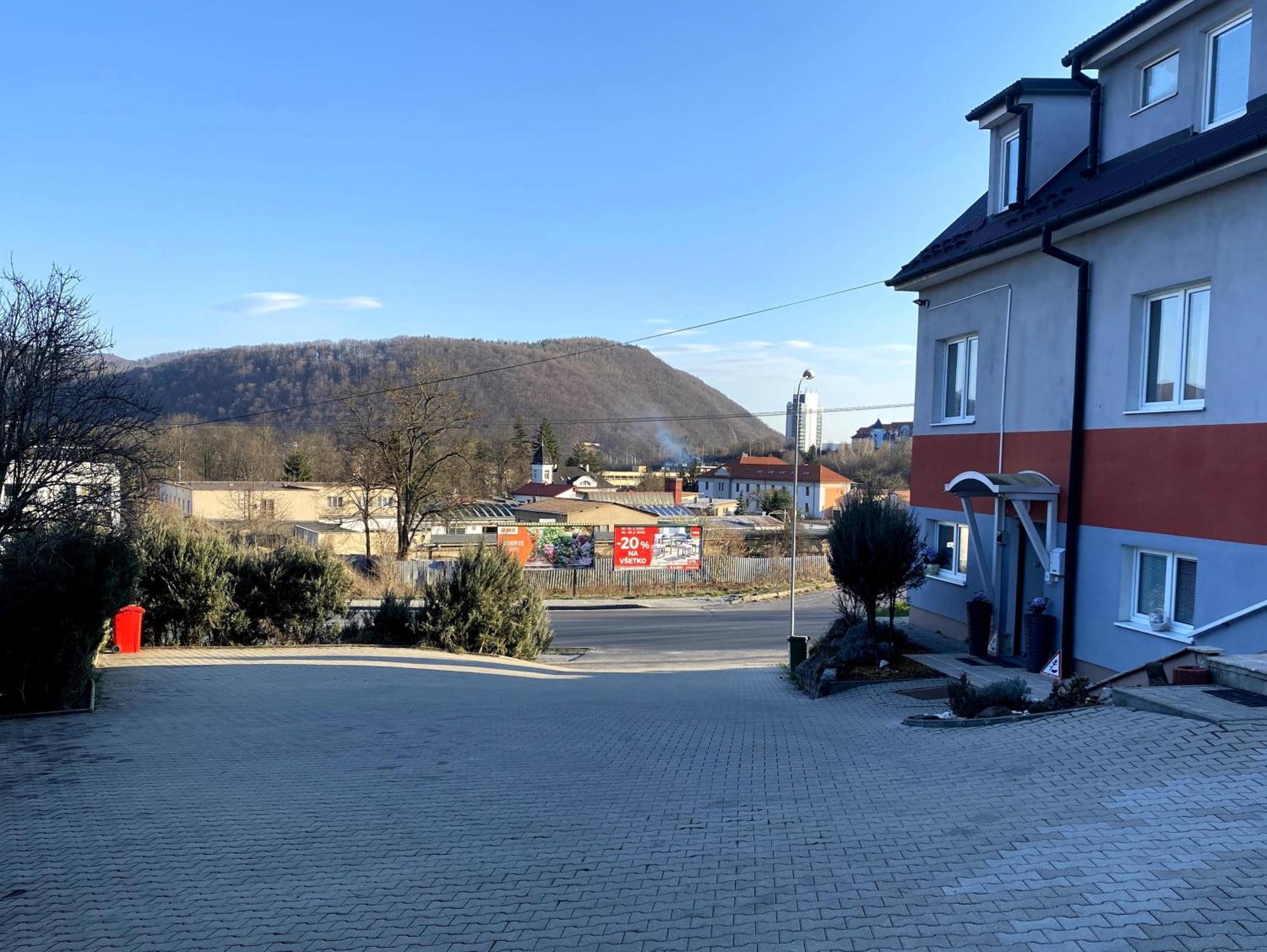 Al Corso Pension Banská Bystrica Esterno foto